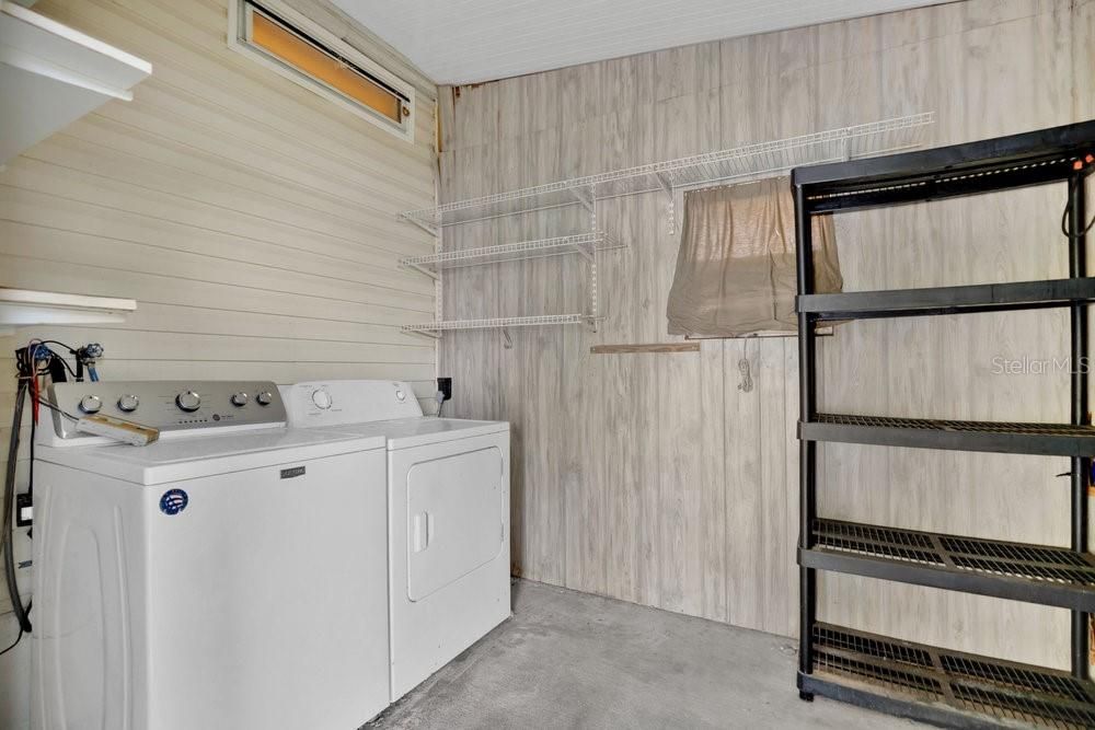 For Sale: $189,900 (2 beds, 2 baths, 1051 Square Feet)