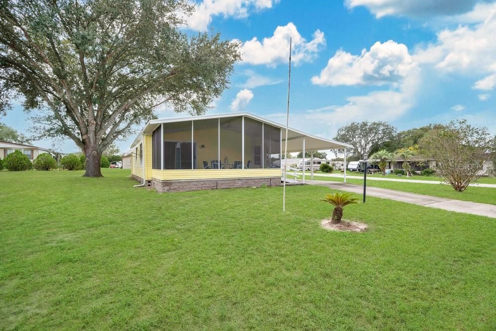 For Sale: $189,900 (2 beds, 2 baths, 1051 Square Feet)