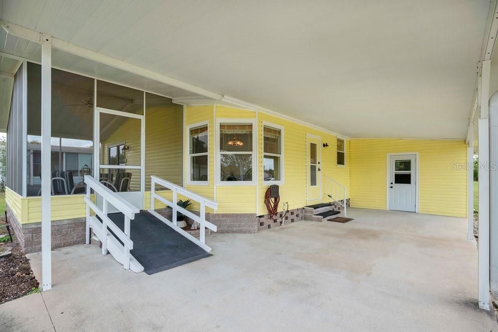 For Sale: $189,900 (2 beds, 2 baths, 1051 Square Feet)