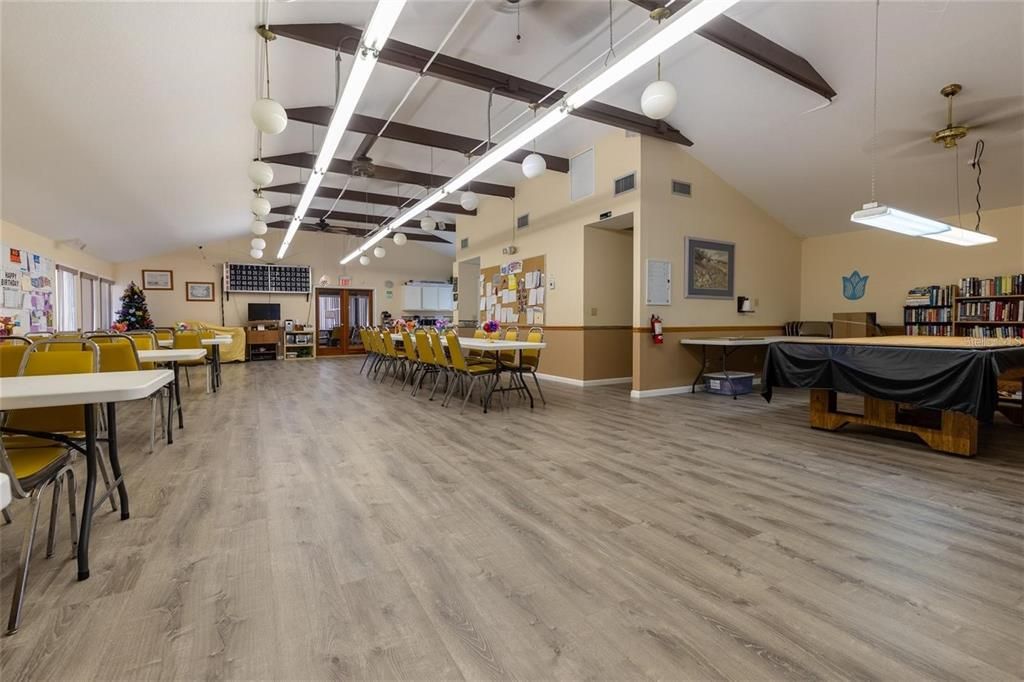 For Sale: $189,900 (2 beds, 2 baths, 1051 Square Feet)