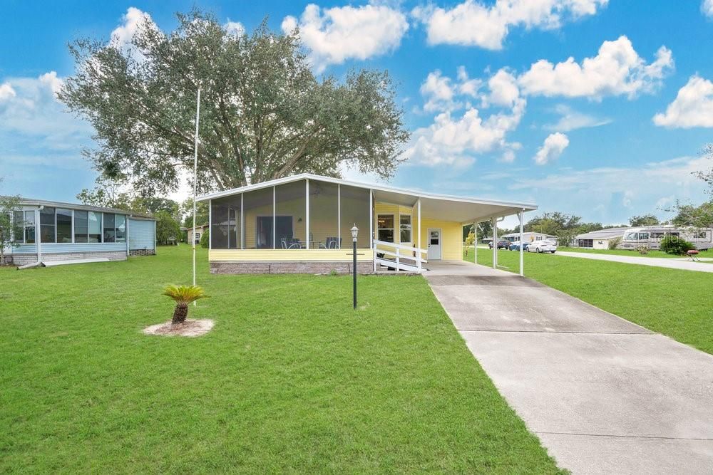 For Sale: $189,900 (2 beds, 2 baths, 1051 Square Feet)