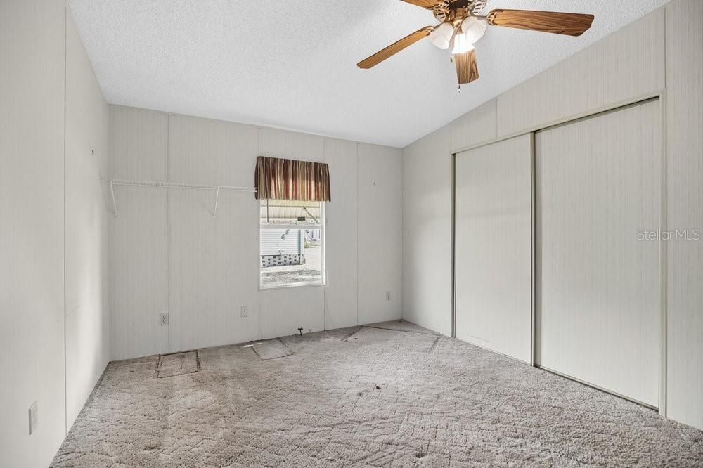 For Sale: $189,900 (2 beds, 2 baths, 1051 Square Feet)