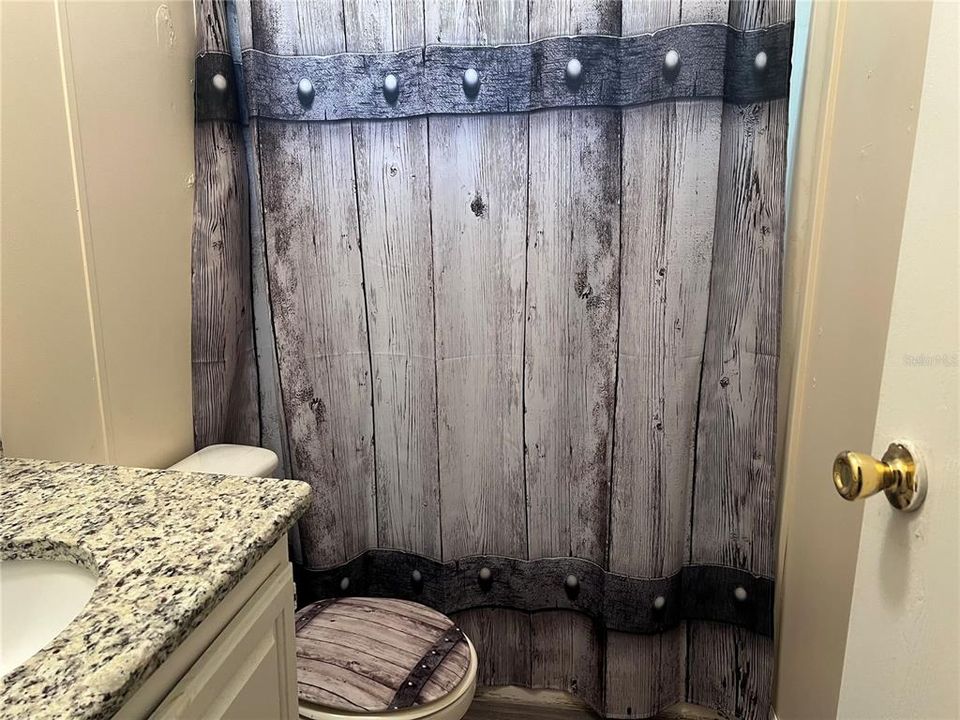 For Sale: $239,000 (3 beds, 2 baths, 1402 Square Feet)