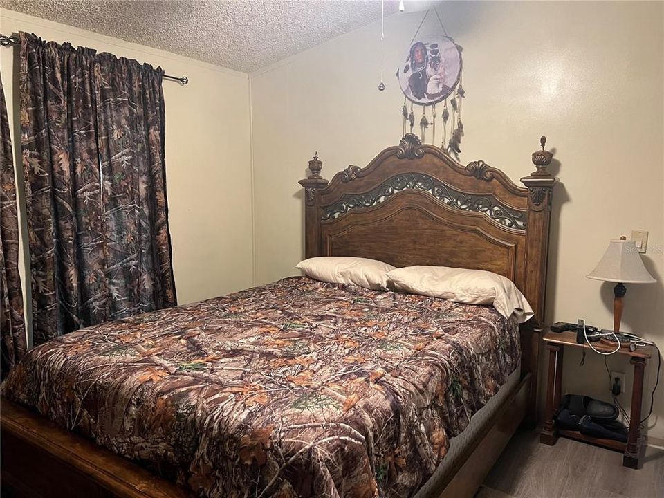 For Sale: $239,000 (3 beds, 2 baths, 1402 Square Feet)