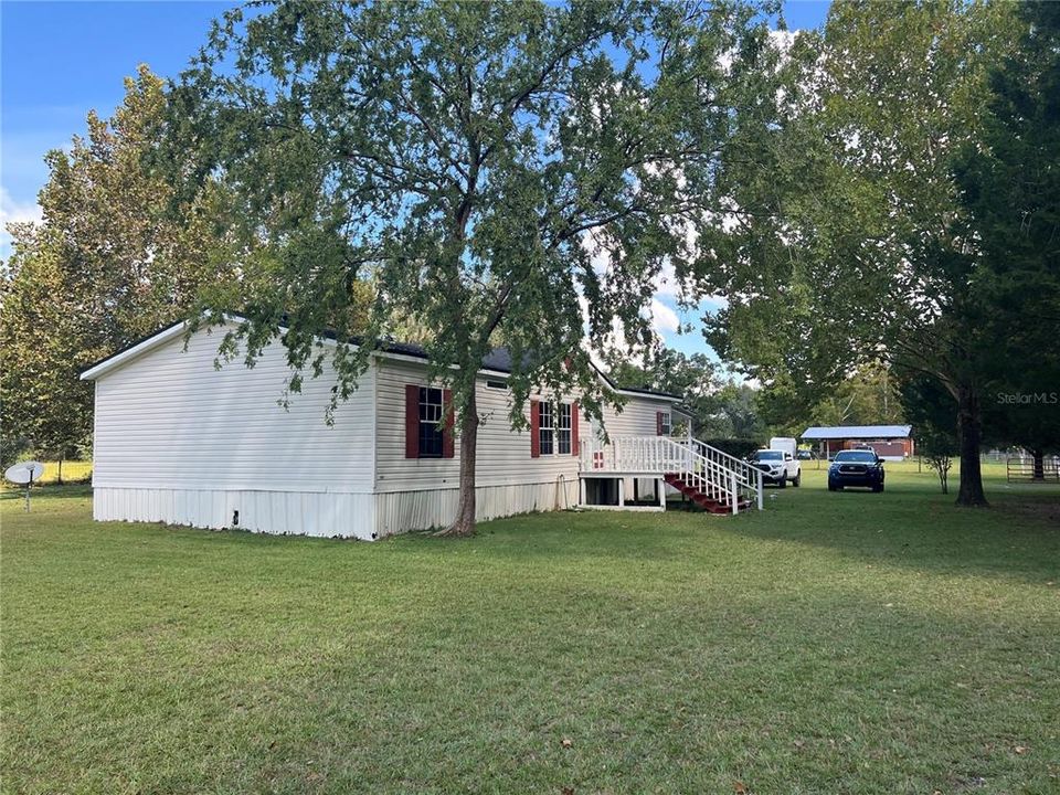 For Sale: $239,000 (3 beds, 2 baths, 1402 Square Feet)