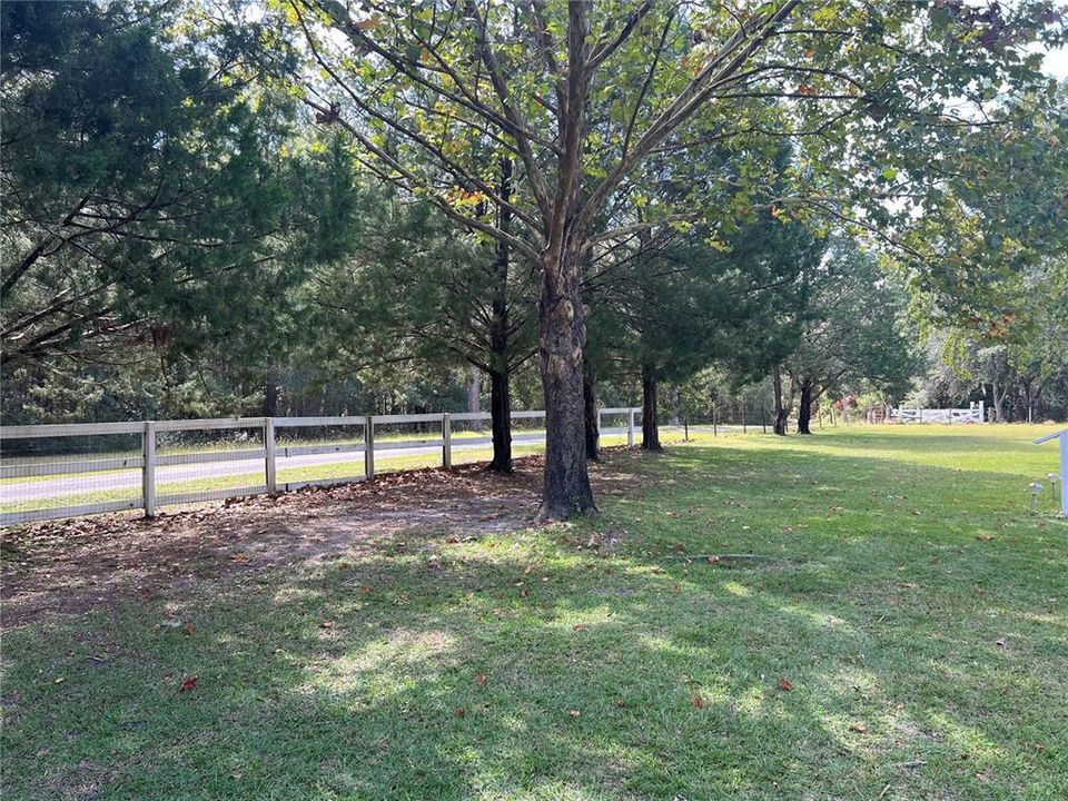 For Sale: $239,000 (3 beds, 2 baths, 1402 Square Feet)