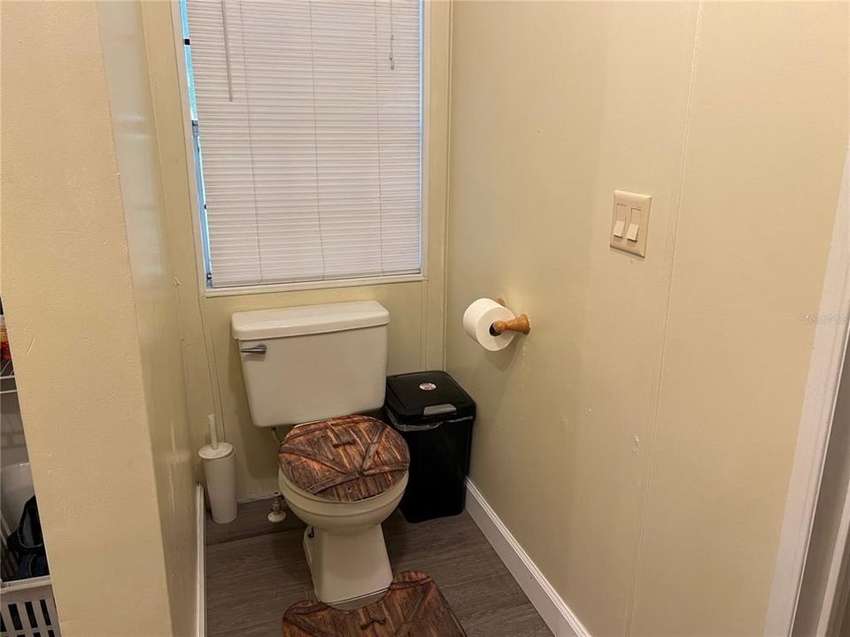 For Sale: $239,000 (3 beds, 2 baths, 1402 Square Feet)