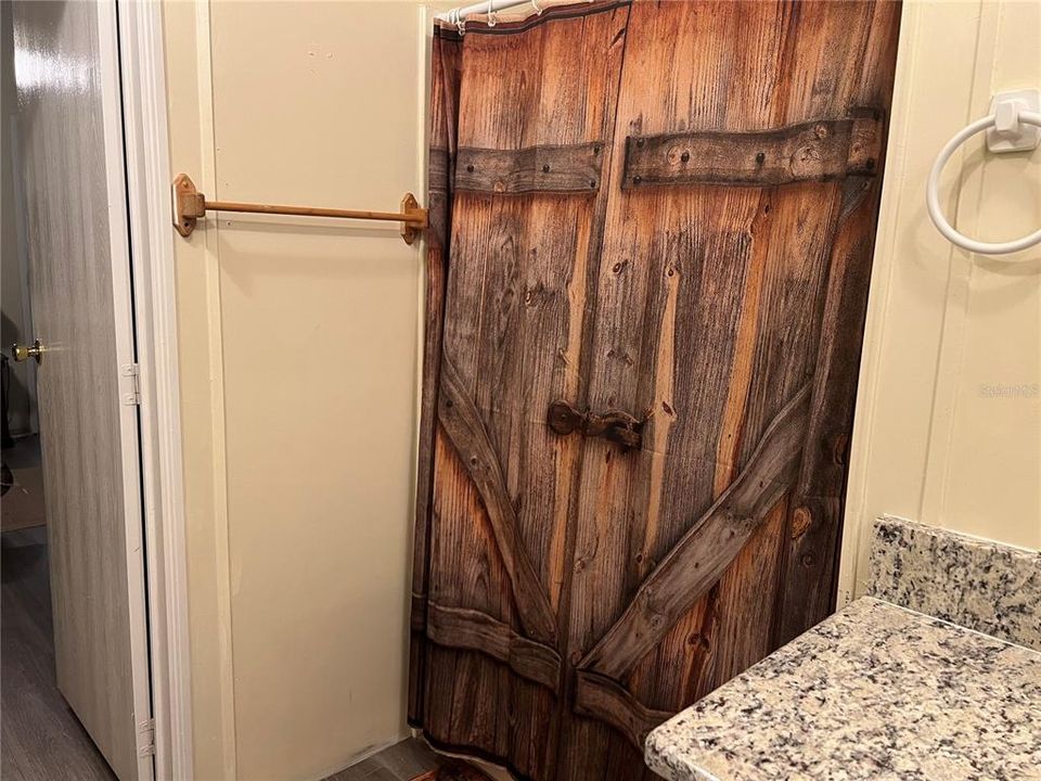 For Sale: $239,000 (3 beds, 2 baths, 1402 Square Feet)