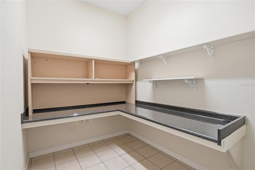 Под контрактом: $525,000 (5 спален, 3 ванн, 2790 Квадратных фут)