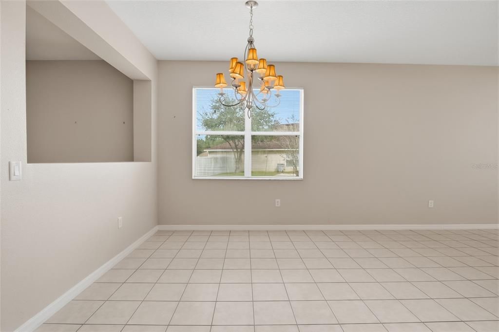 Под контрактом: $525,000 (5 спален, 3 ванн, 2790 Квадратных фут)