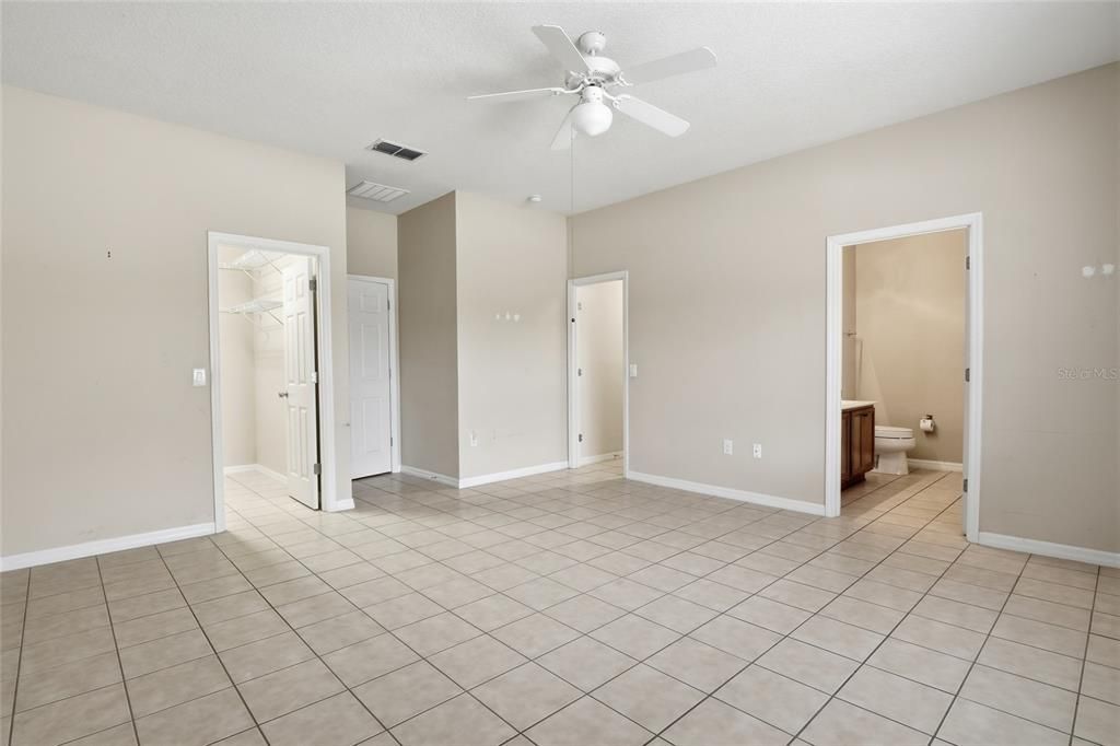 Под контрактом: $525,000 (5 спален, 3 ванн, 2790 Квадратных фут)