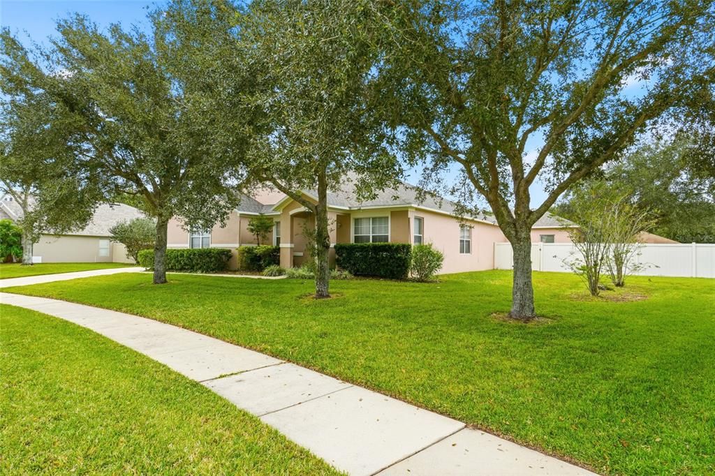 Под контрактом: $525,000 (5 спален, 3 ванн, 2790 Квадратных фут)