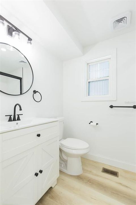 出租: $1,950 (3 贝兹, 2 浴室, 1024 平方英尺)