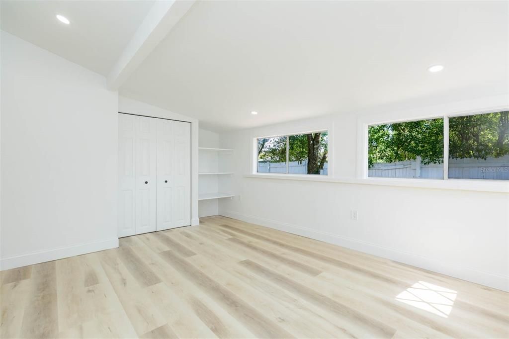 出租: $1,950 (3 贝兹, 2 浴室, 1024 平方英尺)