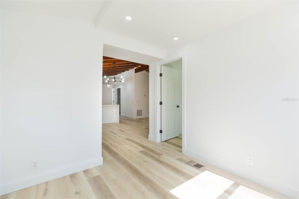 出租: $1,950 (3 贝兹, 2 浴室, 1024 平方英尺)