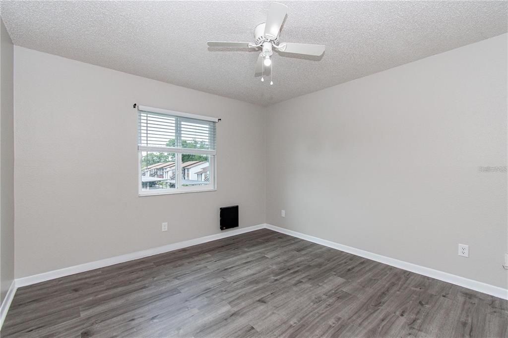 For Rent: $1,400 (2 beds, 2 baths, 864 Square Feet)
