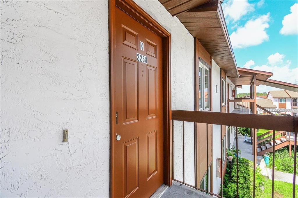 For Rent: $1,400 (2 beds, 2 baths, 864 Square Feet)