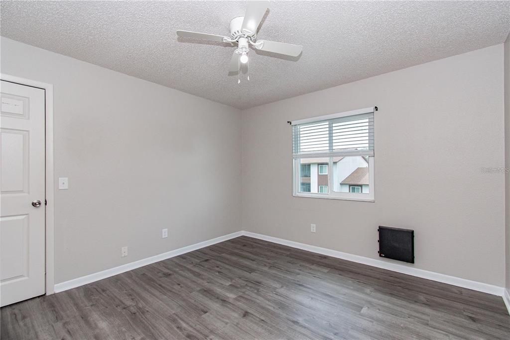 For Rent: $1,400 (2 beds, 2 baths, 864 Square Feet)