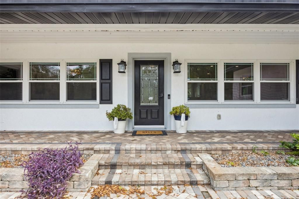 For Sale: $1,175,000 (3 beds, 3 baths, 2400 Square Feet)