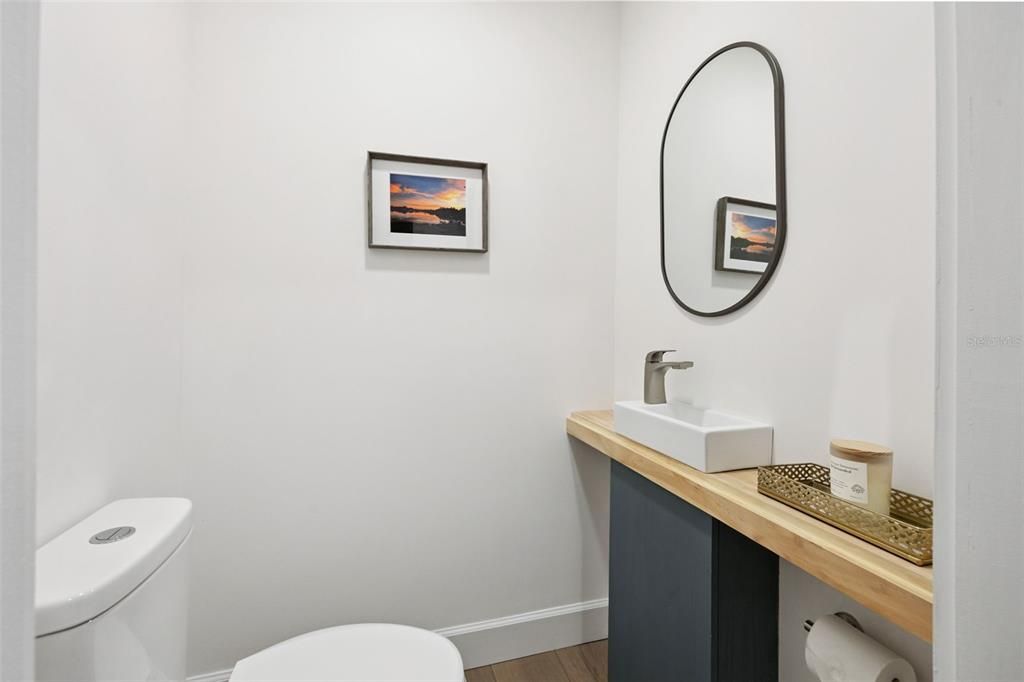 For Sale: $1,175,000 (3 beds, 3 baths, 2400 Square Feet)