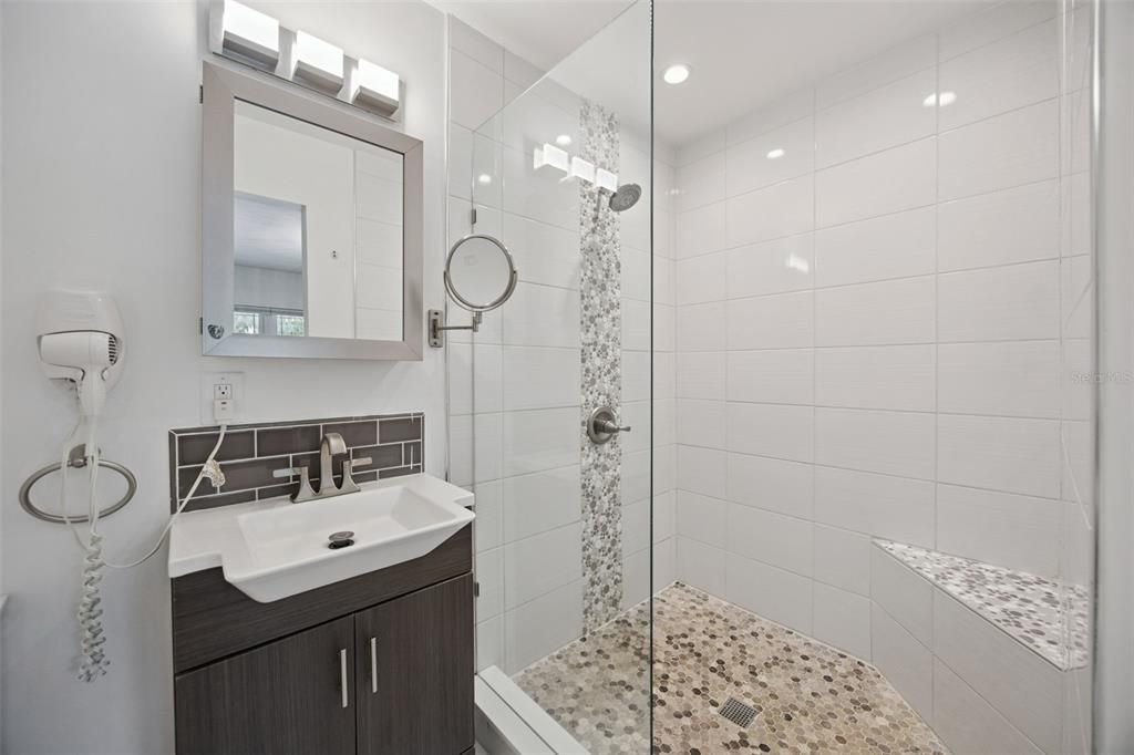 For Sale: $1,175,000 (3 beds, 3 baths, 2400 Square Feet)