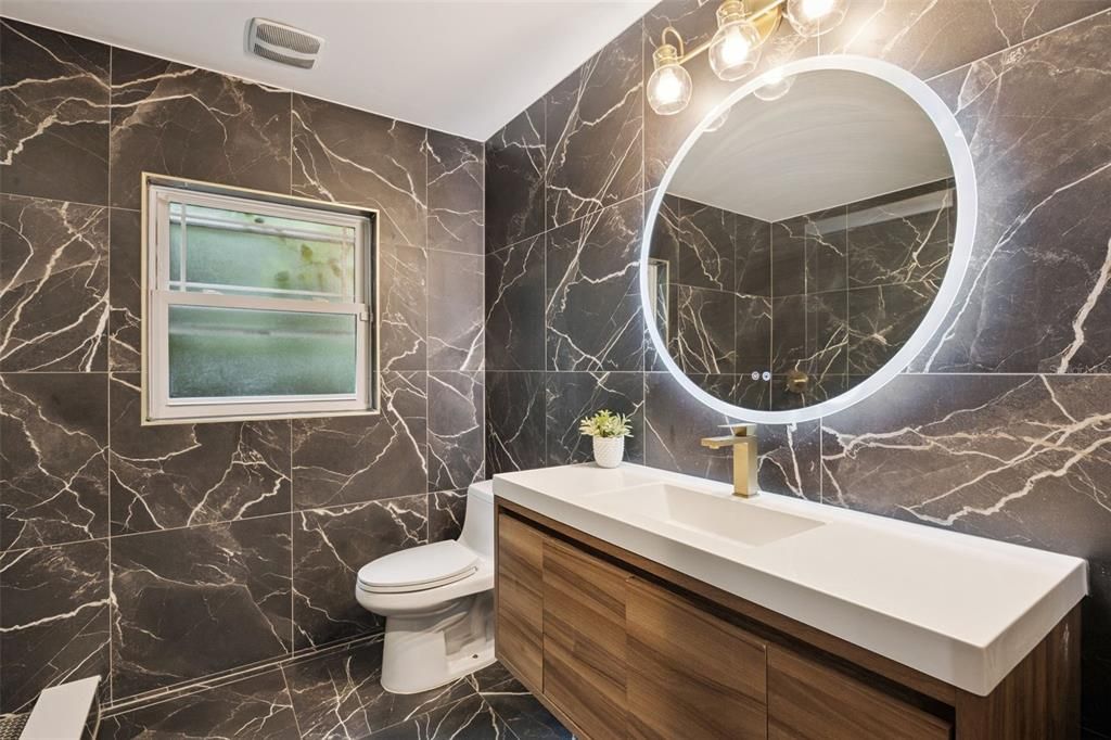 For Sale: $1,175,000 (3 beds, 3 baths, 2400 Square Feet)