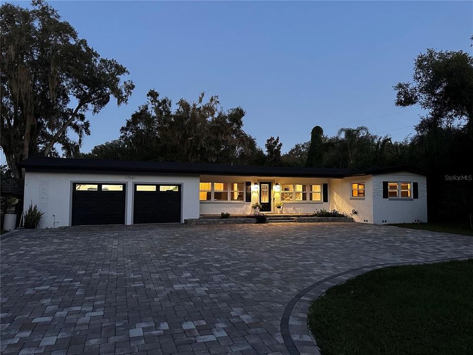 For Sale: $1,175,000 (3 beds, 3 baths, 2400 Square Feet)