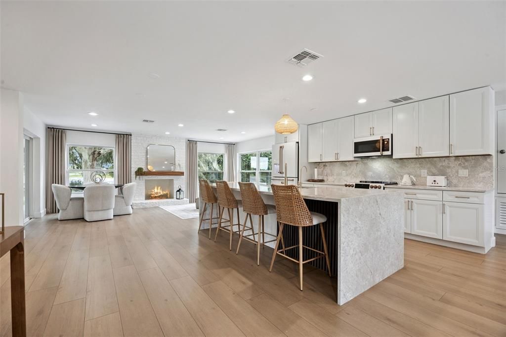 For Sale: $1,175,000 (3 beds, 3 baths, 2400 Square Feet)