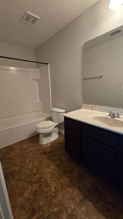 出租: $2,399 (3 贝兹, 2 浴室, 1704 平方英尺)