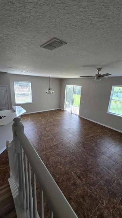 出租: $2,399 (3 贝兹, 2 浴室, 1704 平方英尺)