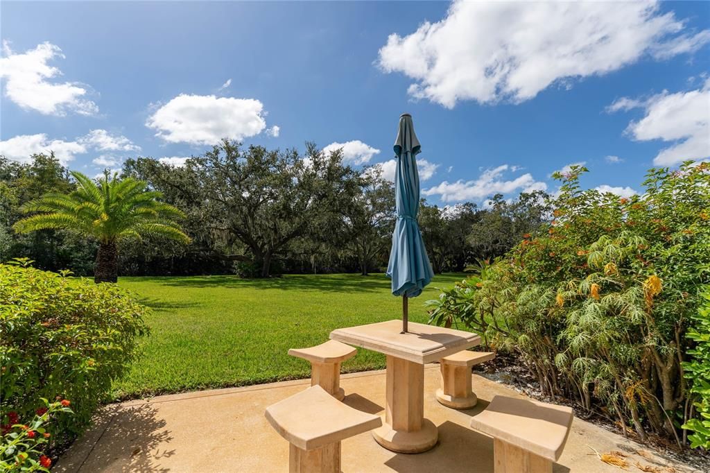 For Sale: $207,500 (2 beds, 2 baths, 1054 Square Feet)