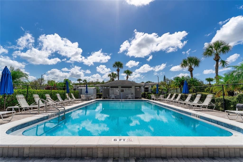 For Sale: $207,500 (2 beds, 2 baths, 1054 Square Feet)