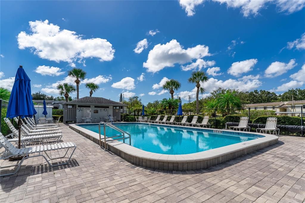 For Sale: $207,500 (2 beds, 2 baths, 1054 Square Feet)