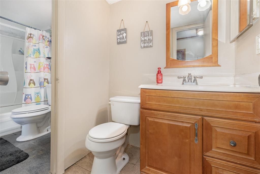 待售: $120,000 (2 贝兹, 1 浴室, 860 平方英尺)