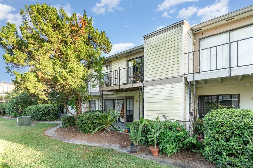 待售: $120,000 (2 贝兹, 1 浴室, 860 平方英尺)