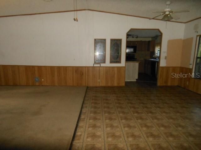 合同活跃: $79,900 (3 贝兹, 2 浴室, 1539 平方英尺)