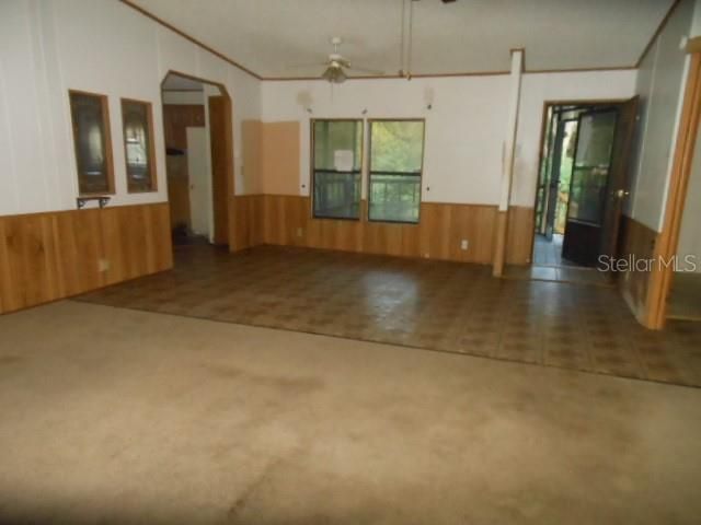 合同活跃: $79,900 (3 贝兹, 2 浴室, 1539 平方英尺)