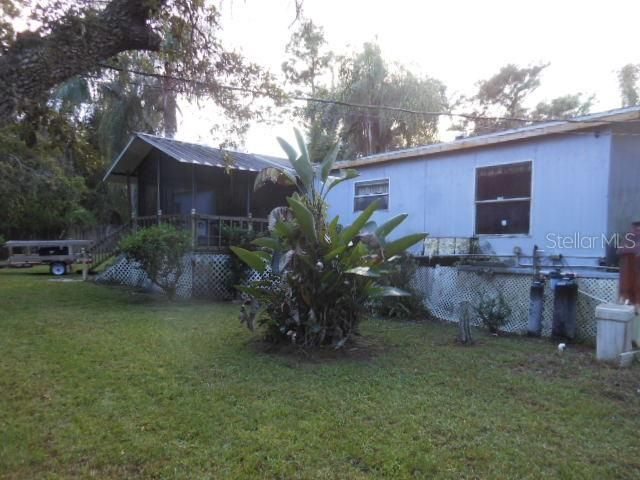 合同活跃: $79,900 (3 贝兹, 2 浴室, 1539 平方英尺)