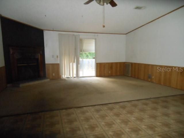 合同活跃: $79,900 (3 贝兹, 2 浴室, 1539 平方英尺)