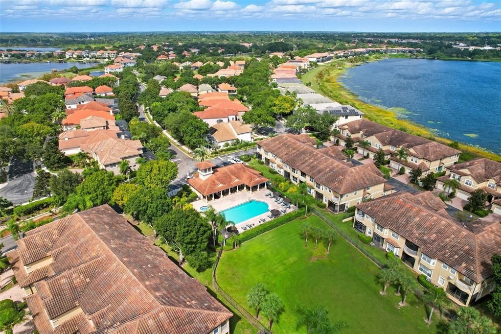 合同活跃: $549,990 (2 贝兹, 2 浴室, 1824 平方英尺)