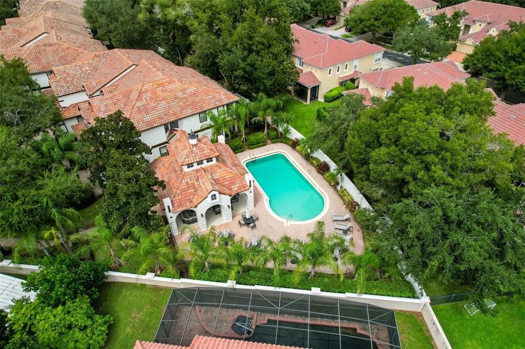 合同活跃: $549,990 (2 贝兹, 2 浴室, 1824 平方英尺)