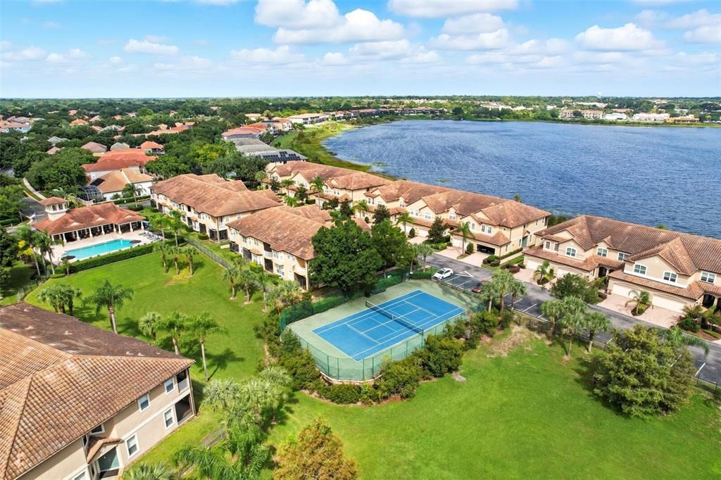 合同活跃: $549,990 (2 贝兹, 2 浴室, 1824 平方英尺)