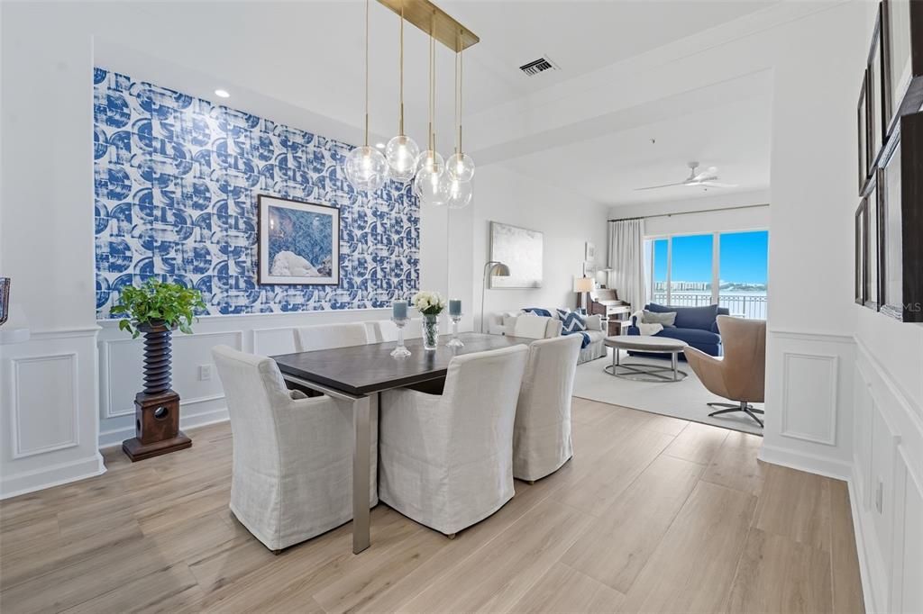 合同活跃: $549,990 (2 贝兹, 2 浴室, 1824 平方英尺)