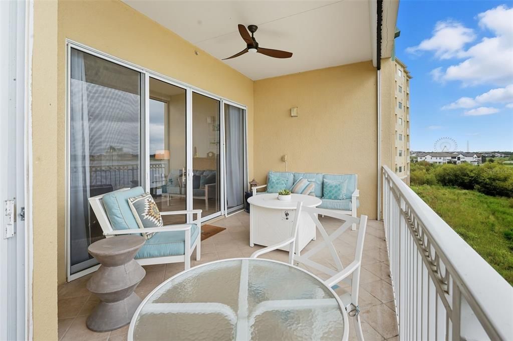 合同活跃: $549,990 (2 贝兹, 2 浴室, 1824 平方英尺)