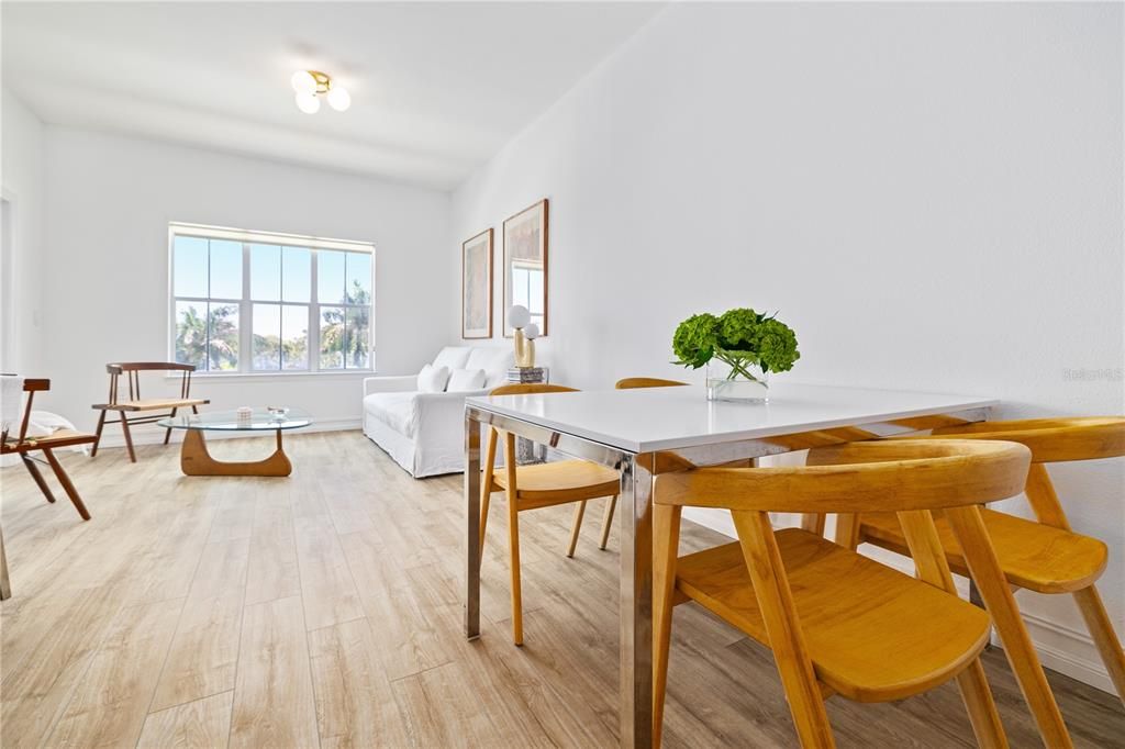 En Venta: $385,000 (1 camas, 1 baños, 743 Pies cuadrados)