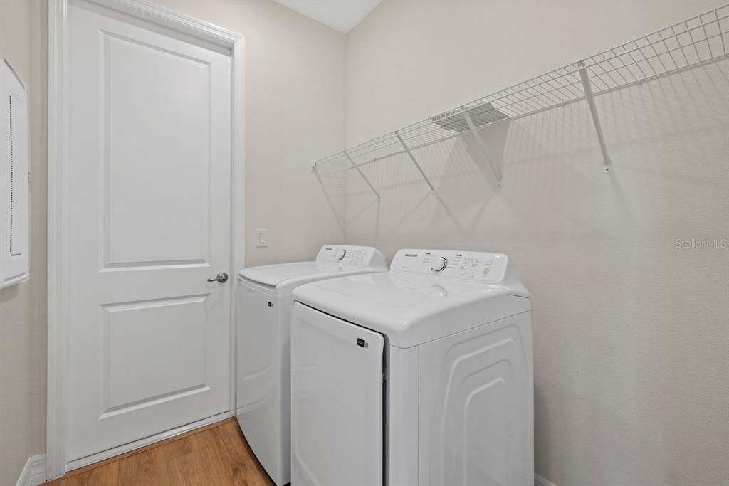 For Rent: $2,425 (4 beds, 3 baths, 1990 Square Feet)