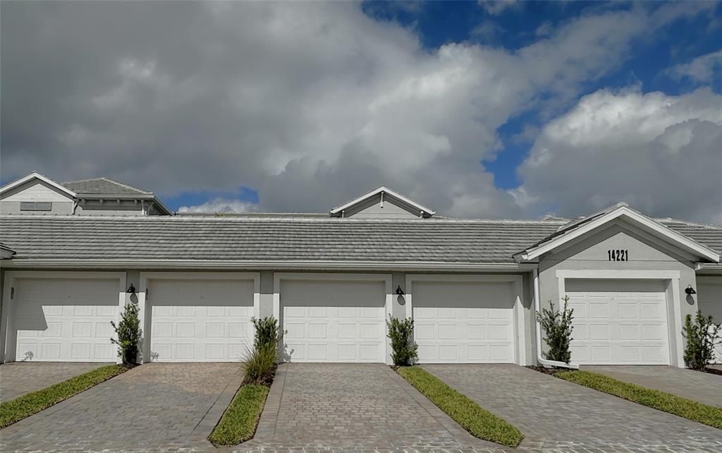 For Rent: $6,000 (2 beds, 2 baths, 1355 Square Feet)