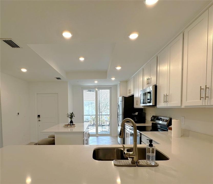 For Rent: $6,000 (2 beds, 2 baths, 1355 Square Feet)