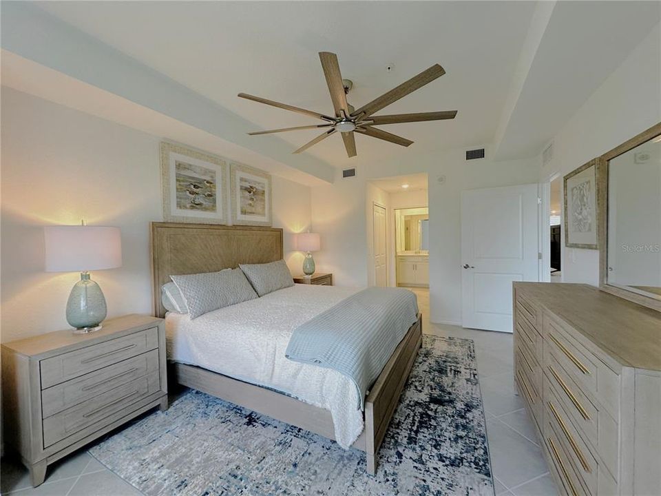 For Rent: $6,000 (2 beds, 2 baths, 1355 Square Feet)