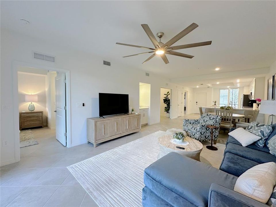 For Rent: $6,000 (2 beds, 2 baths, 1355 Square Feet)